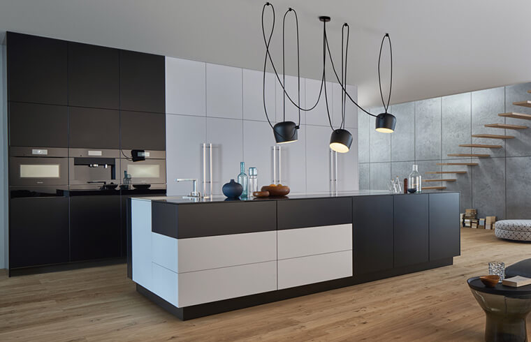 White And Black Lacquer Kitchen
