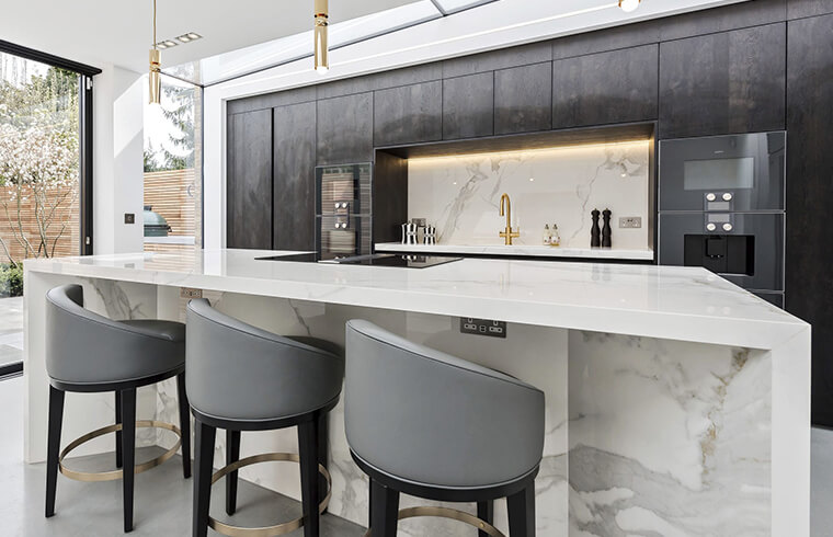 Dark Color Wood Veneer Kitchen Cabinets With Calacatta Countertop