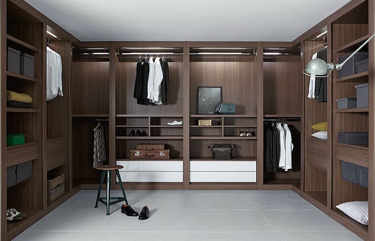 How to Organize a Wardrobe Cabinet Efficiently?