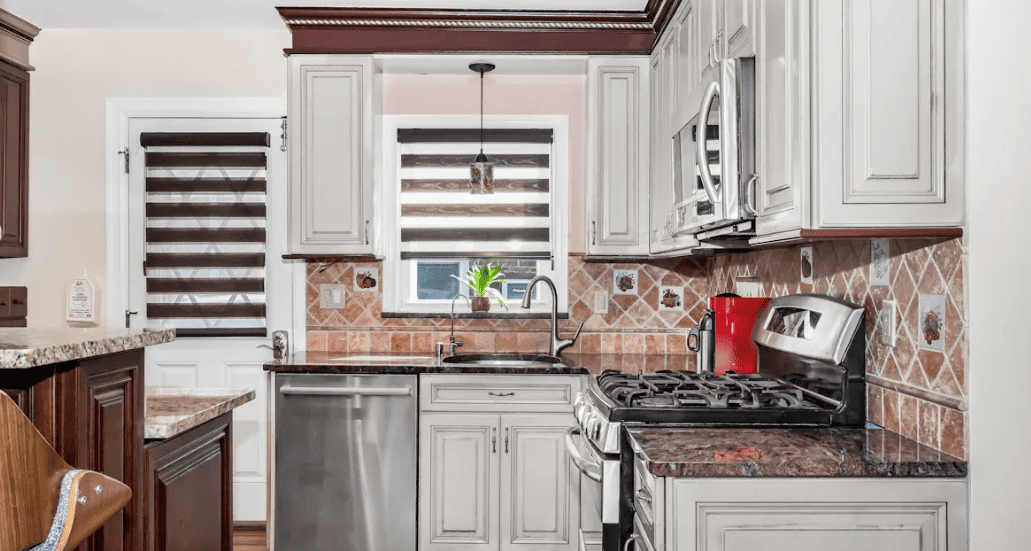 10 Tips for Designing a Spanish-Style Kitchen Cabinet